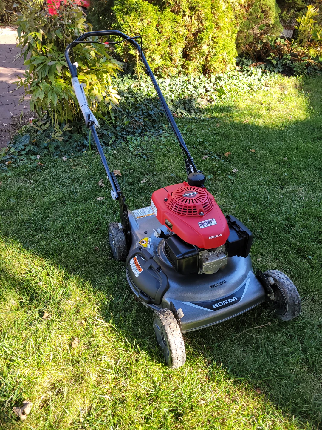 Honda HRS 216 Lawn Mower - photo 2
