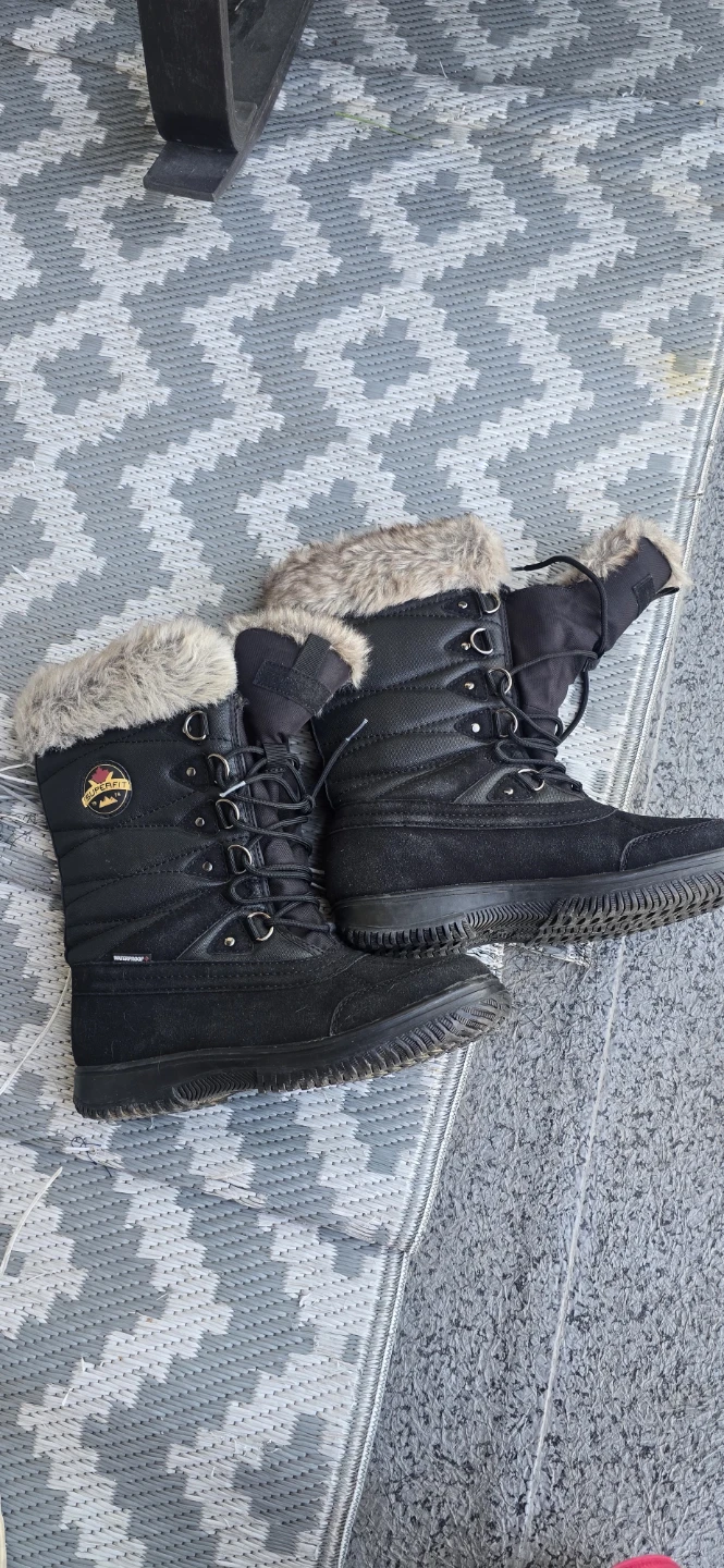 SIZE 11 Womens Superfit Canada Winter Boots - photo 5