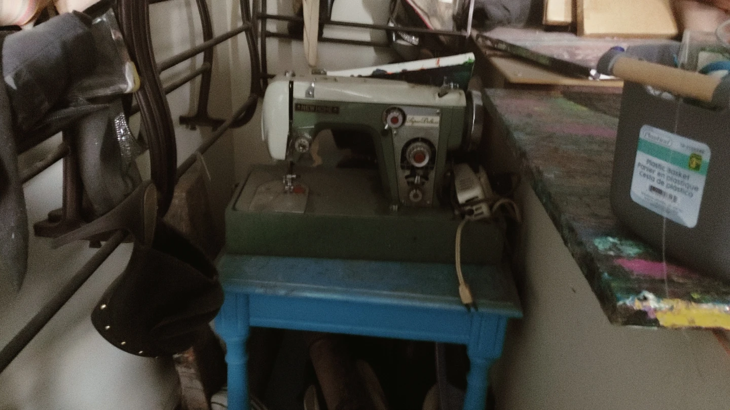 New Home Super Deluxe Sewing Machine