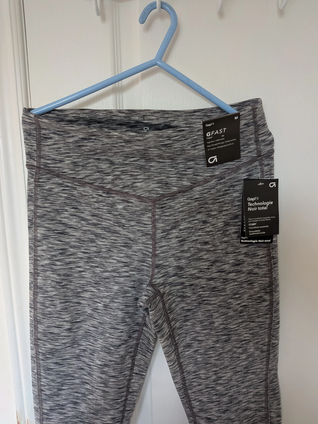 GapFit GFAST High Rise Capri Leggings - photo 2