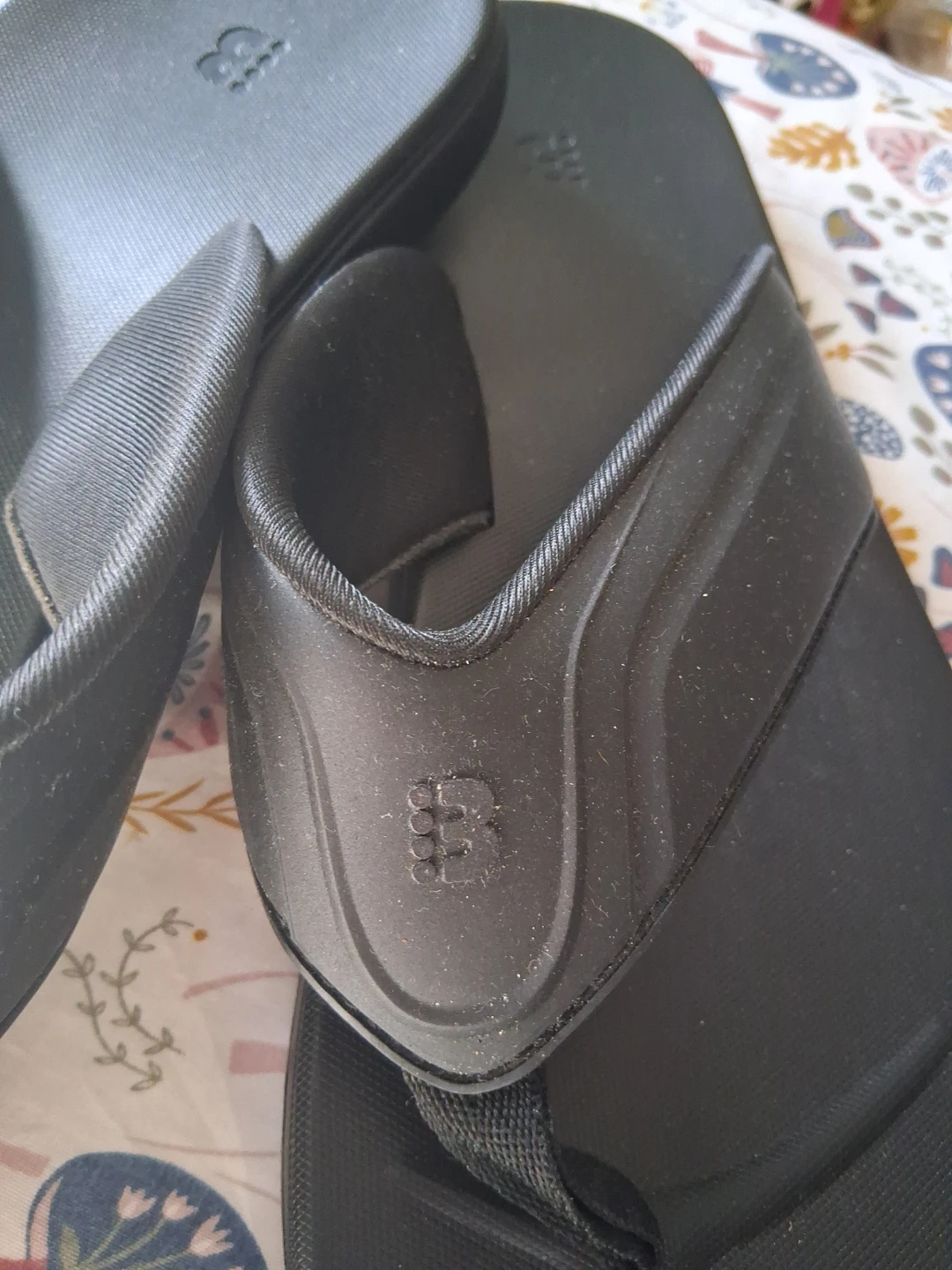 Bench Flip Flops Black Size 10 - photo 2