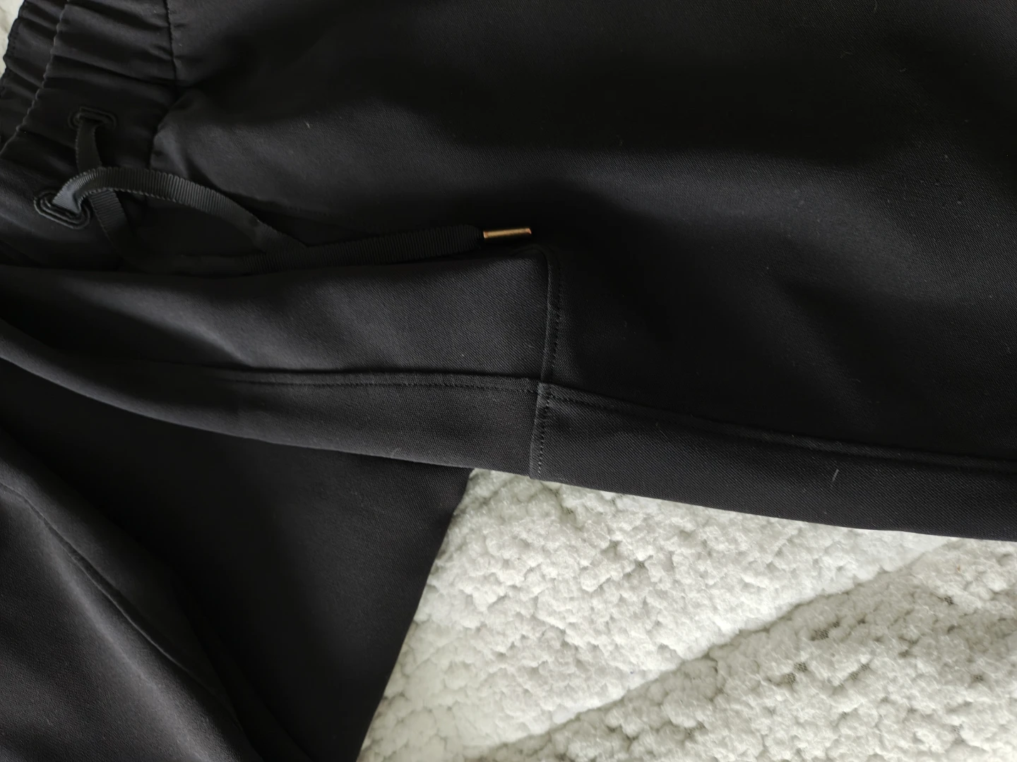 Lululemon Black Joggers - photo 3