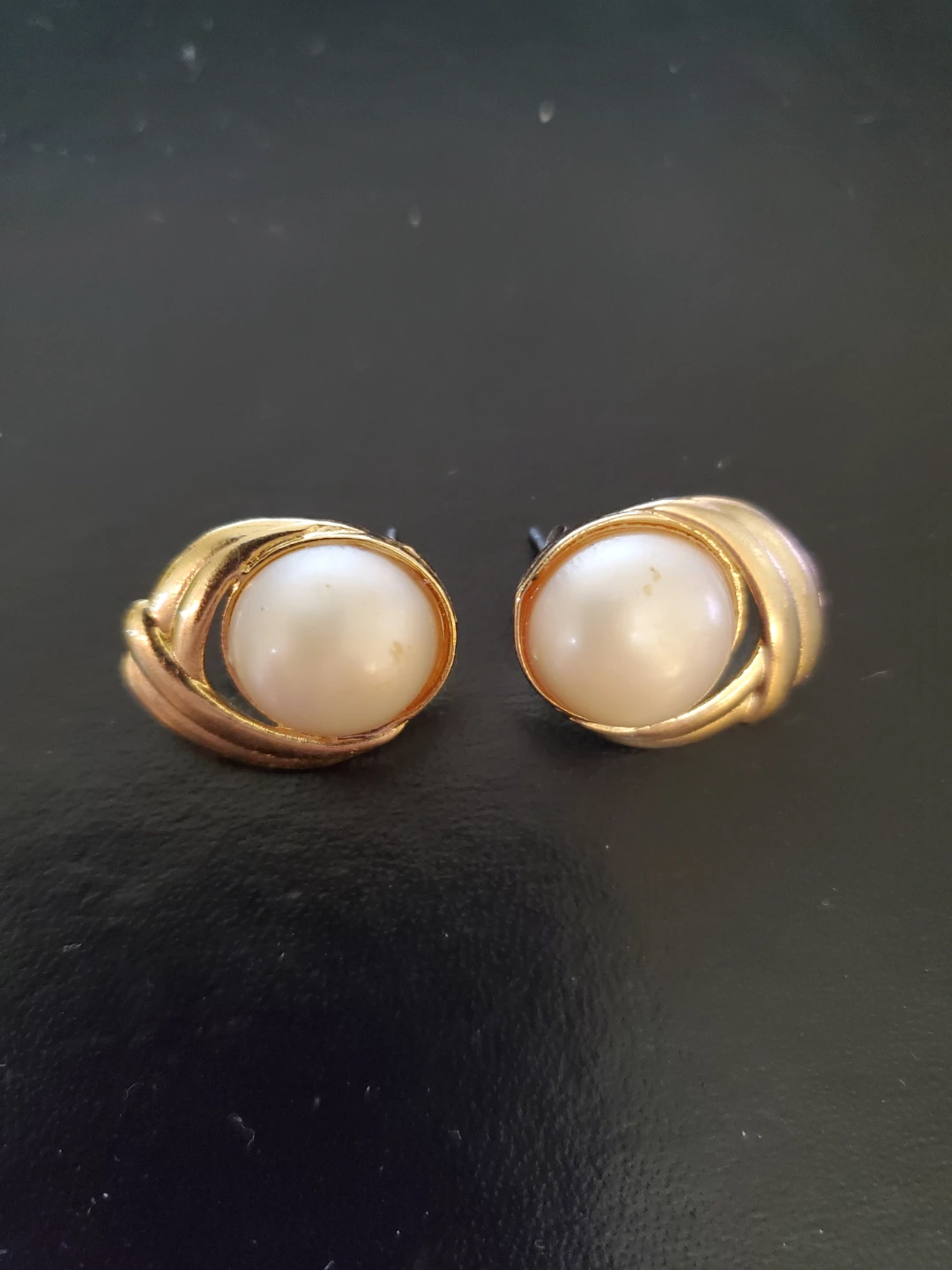 Vintage Pierced Earrings - photo 2