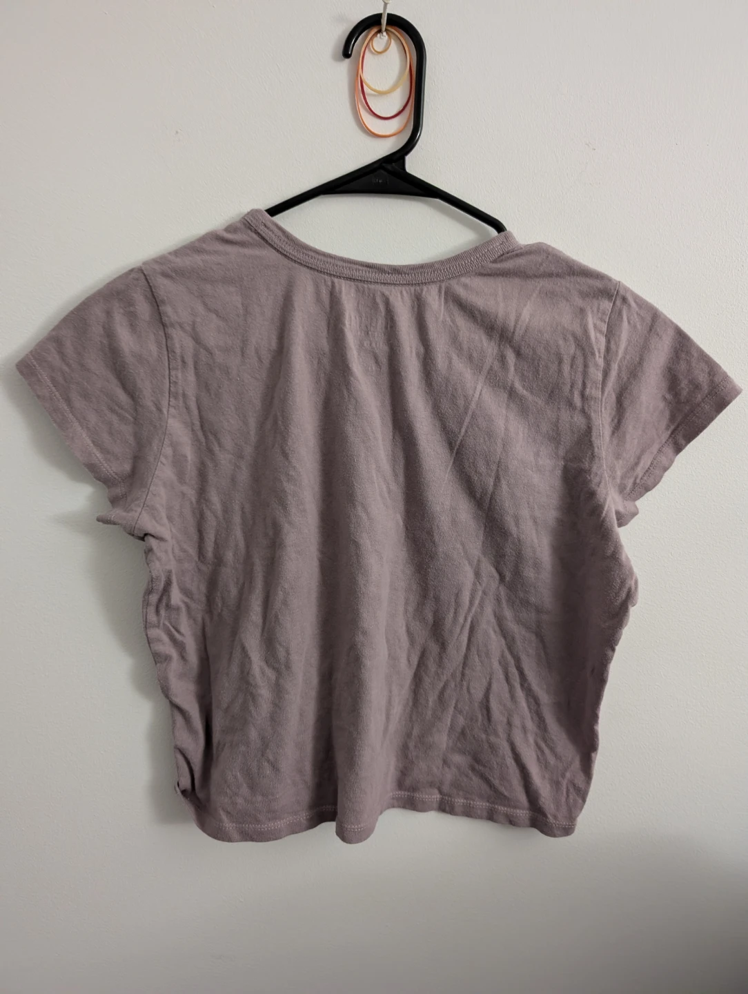 Hollister Cute Graphic Crop Top Baby Tee Purple - photo 3