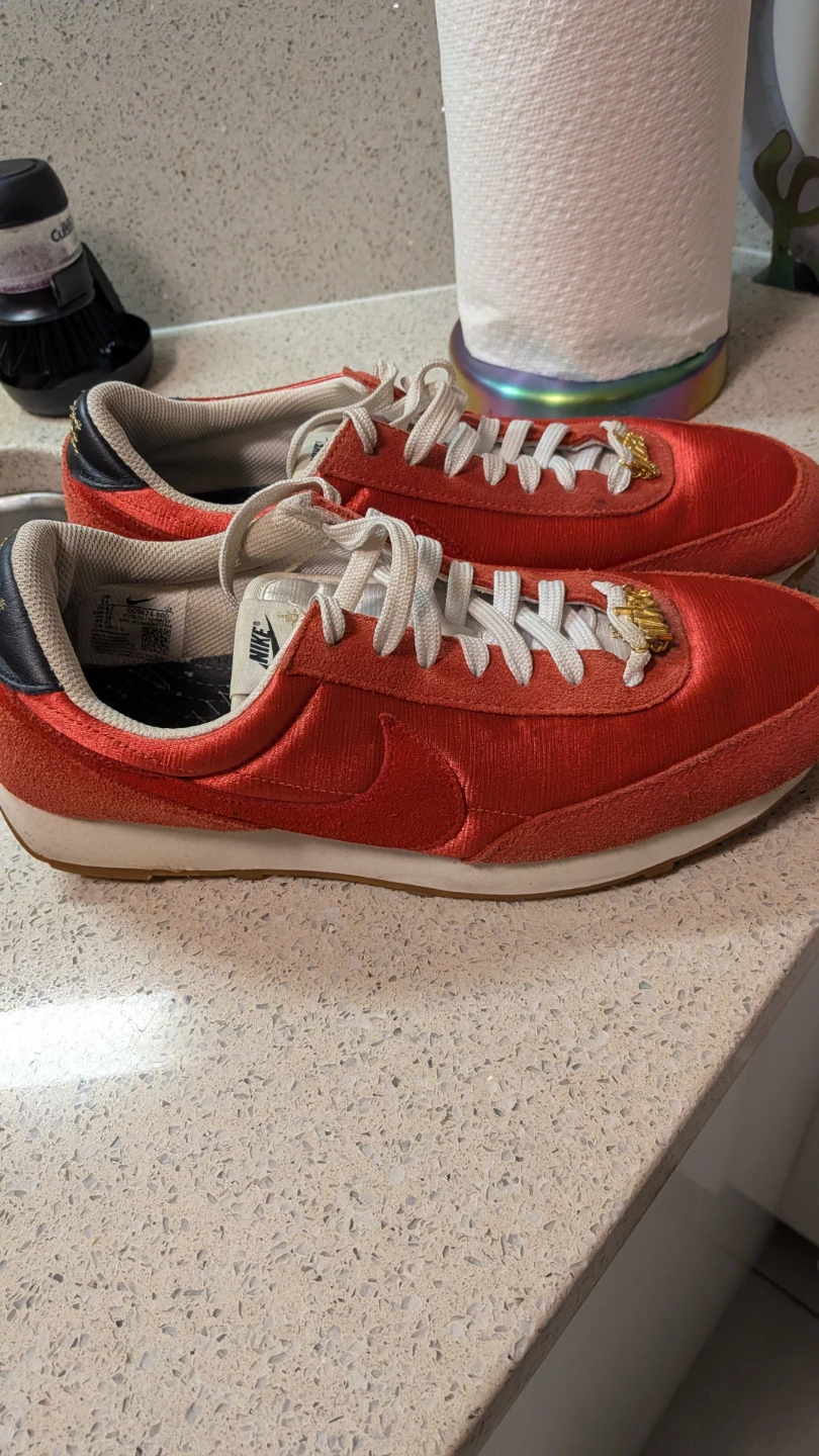 Nike Red Sneaker woman Size 11 - photo 3