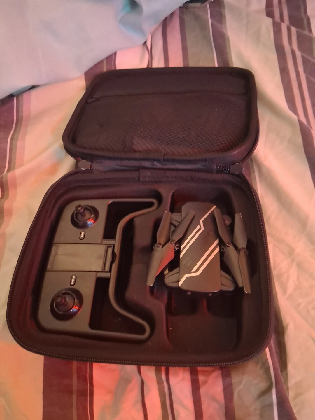 DEERC Foldable Drone with Controller - photo 2