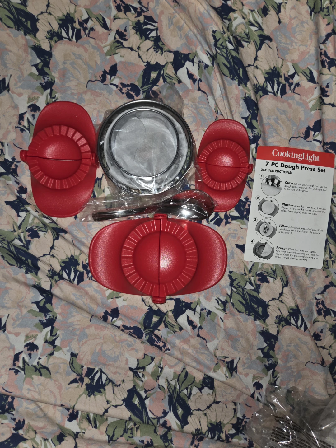 Cooking Light 7-Piece Dough Press/ Empanada Set - photo 5