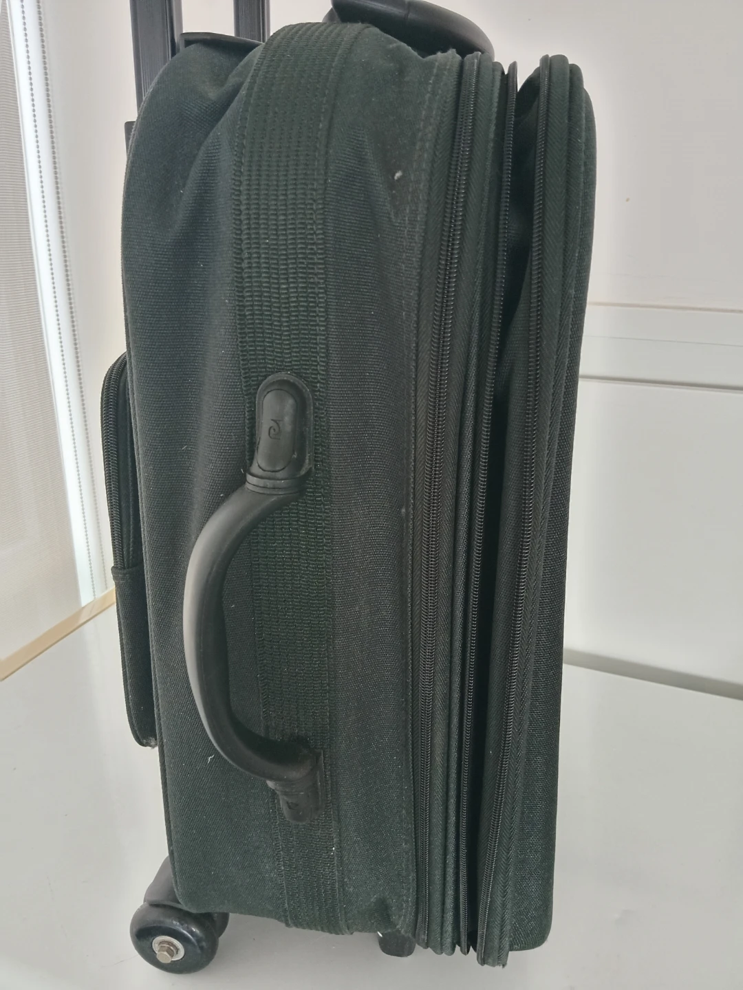 Pierre Cardin rolling suitcase - photo 5