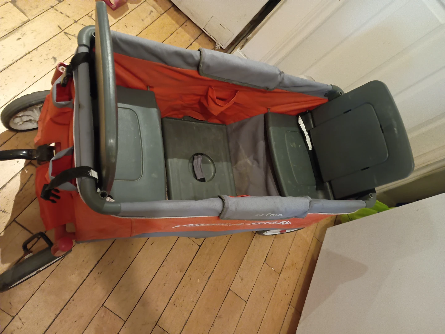 Radio Flyer EZ Fold Wagon - photo 4