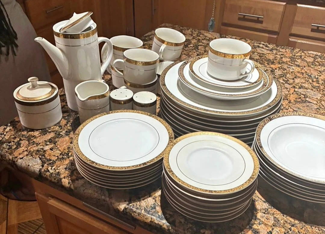 Vintage dinnerware