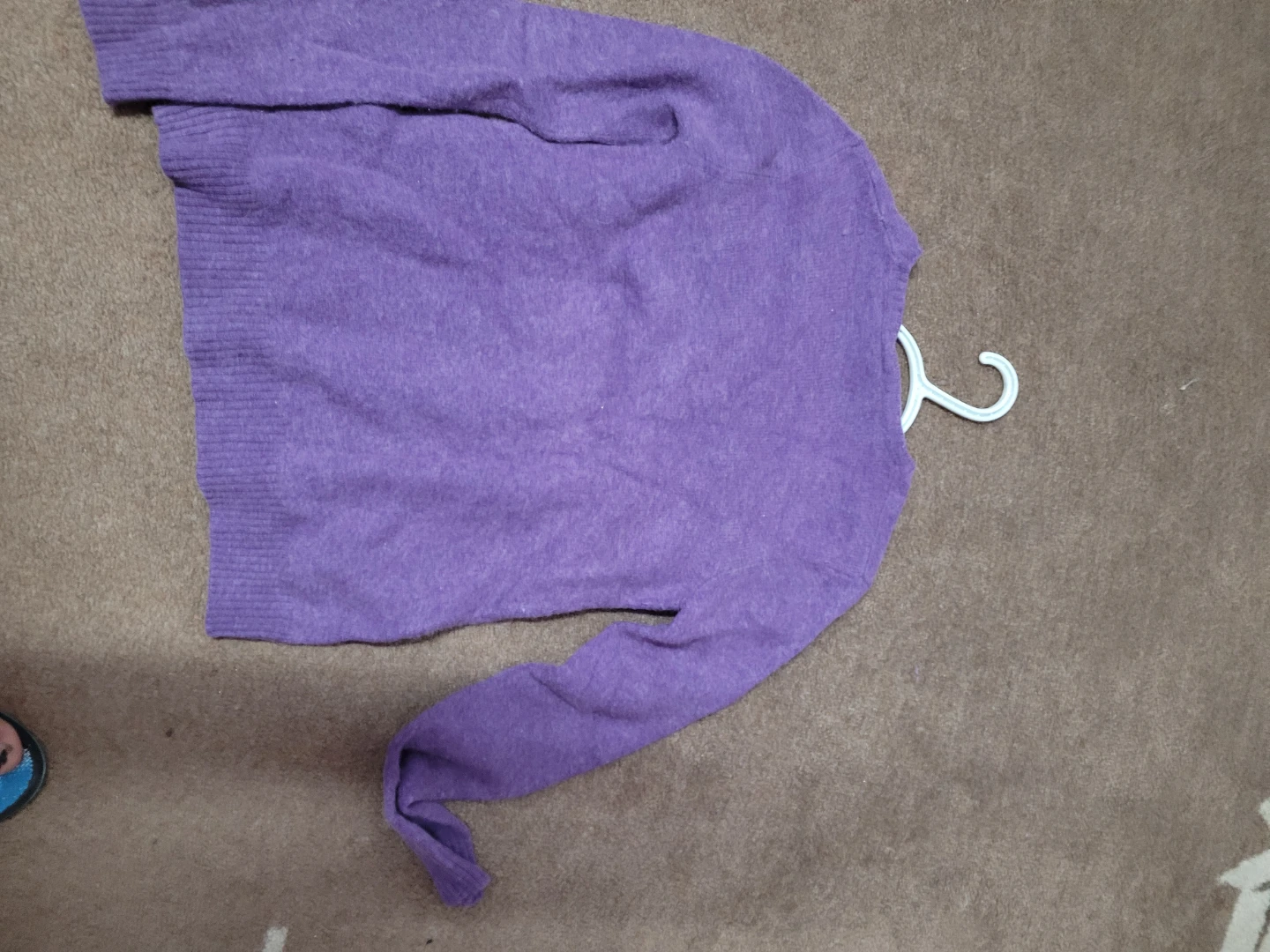 Old Navy Maternity V-Neck Sweater - photo 2