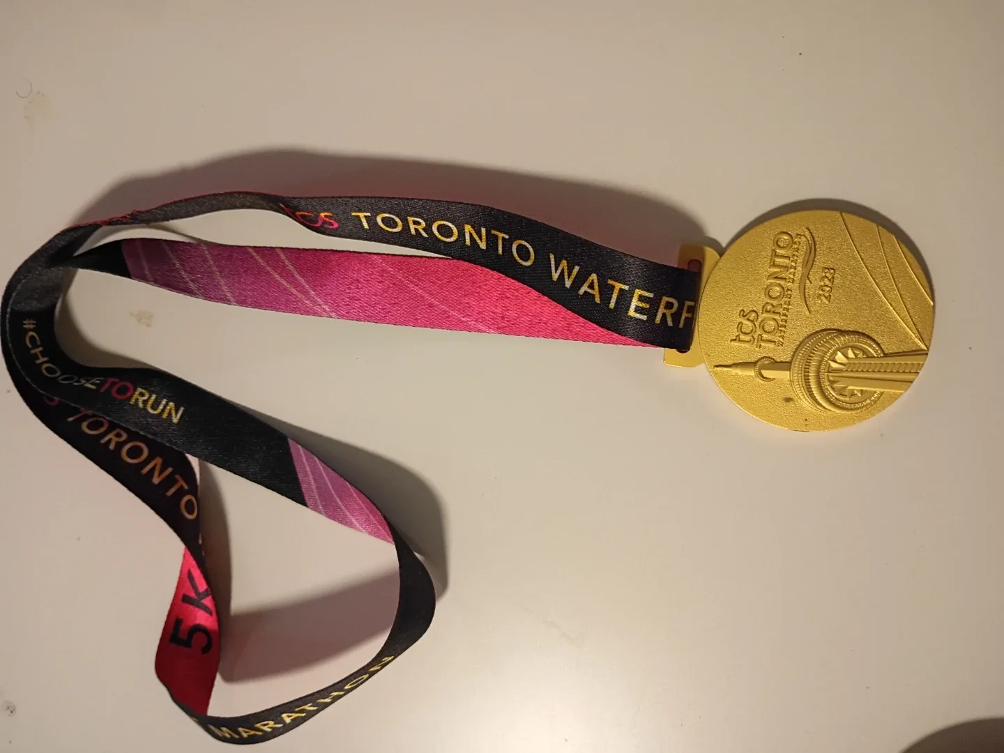 2023 TCS Toronto Waterfront Marathon 5K Medal - photo 3