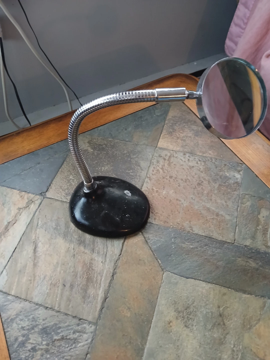Flexible Gooseneck Desktop Magnifying Mirror