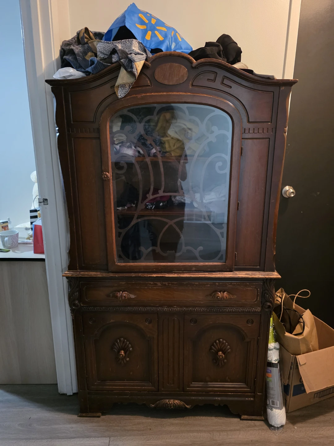 Vintage Wooden Curio Cabinet - photo 3