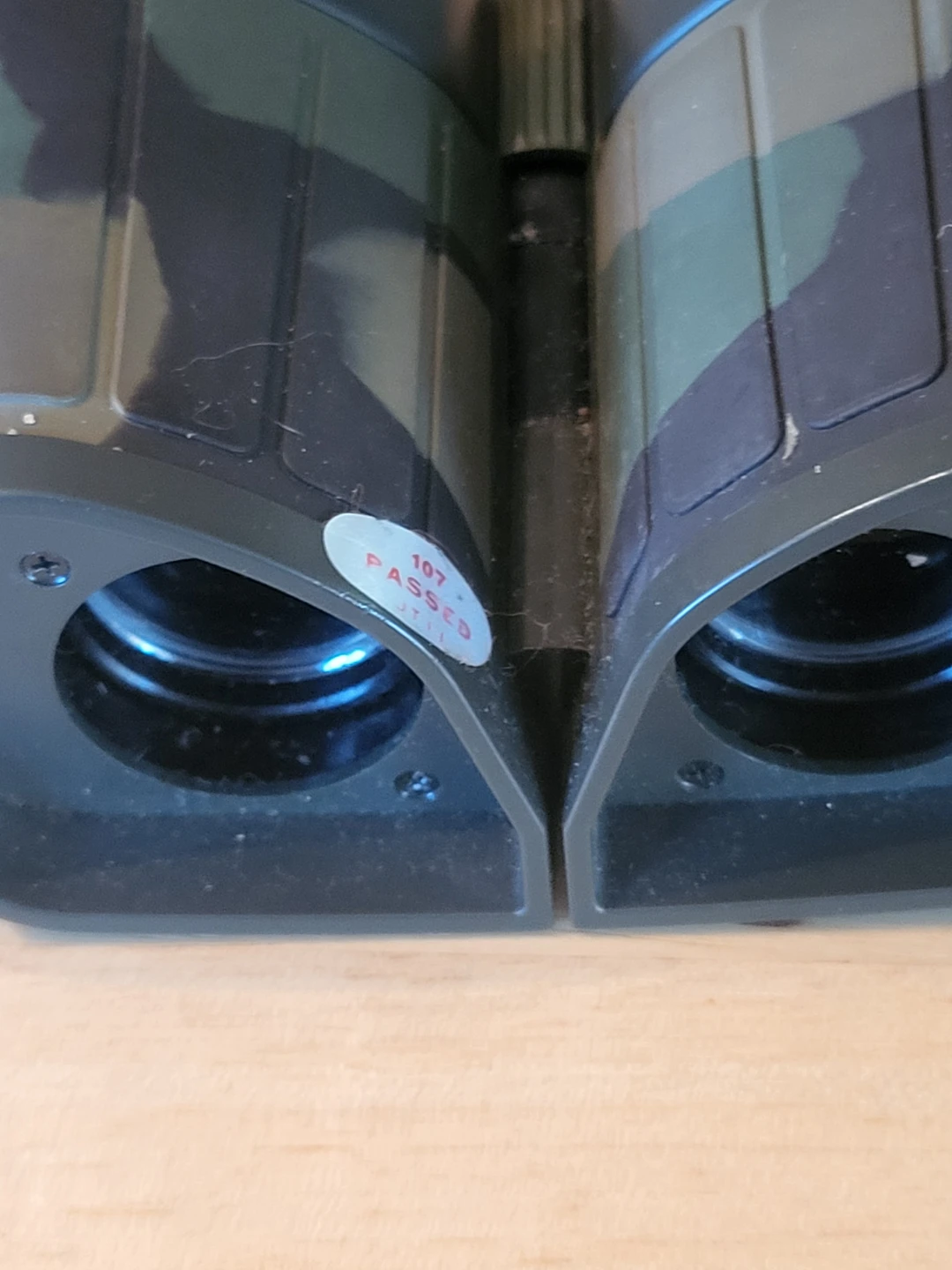 Bushnell Ensign 7x25 Binoculars - photo 3