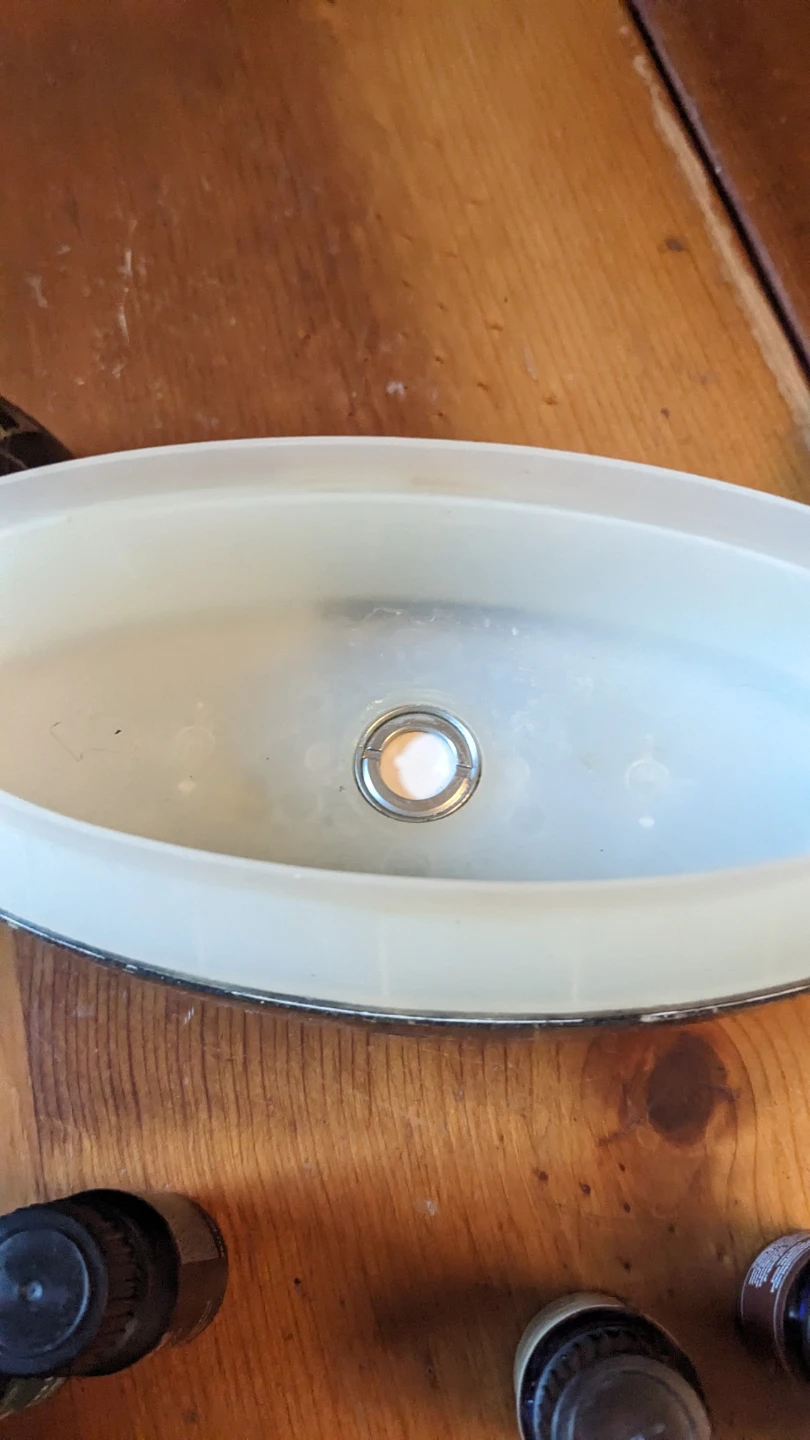 Saje Aroma Breeze Diffuser with Assorted Essential Oils - photo 4