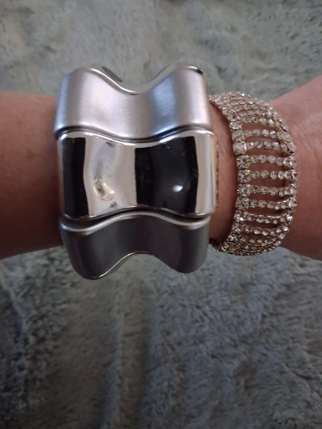 Silver-Tone Chunky Fashion Cuff Bracelet - photo 2