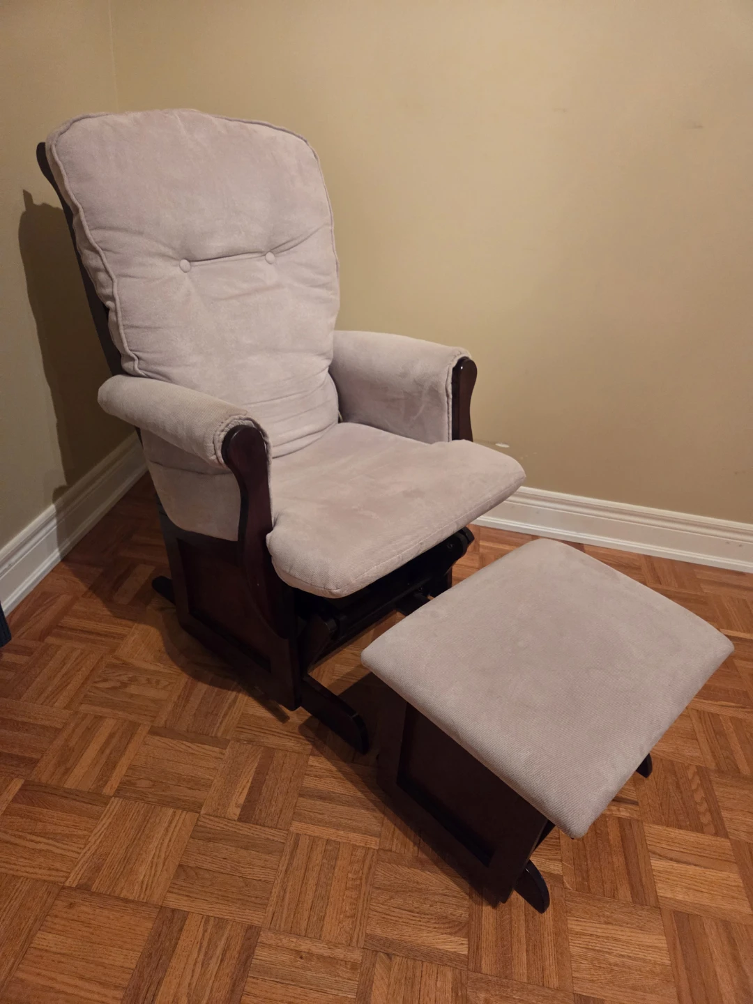 Glider Rocking Chair with Ottoman - photo 4