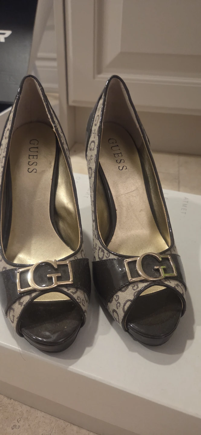 Guess G-Logo Peep Toe Heels Size 8