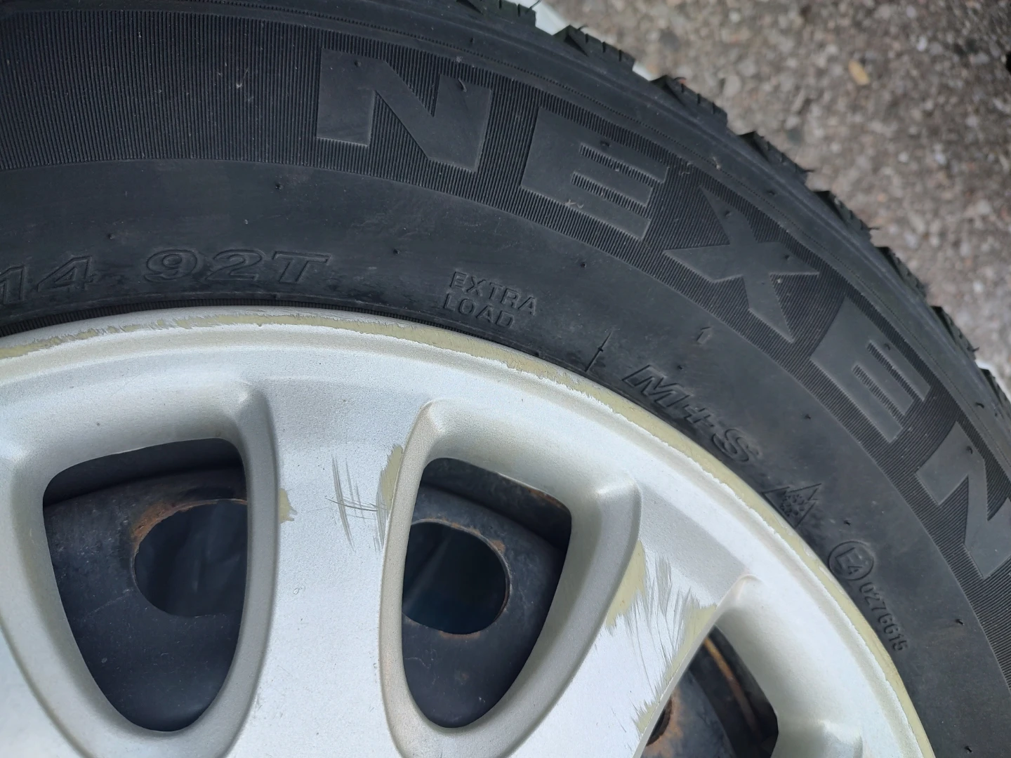 Nexen 185/70R14 Winter Tires with Rims - photo 5