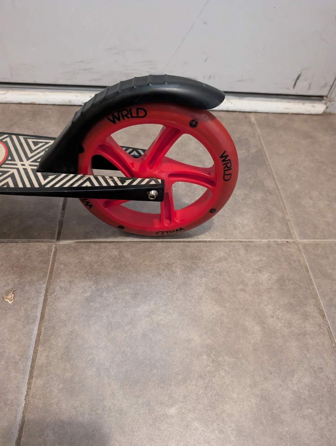 WRLD Kick Folding Scooter with 8inch wheels - photo 5