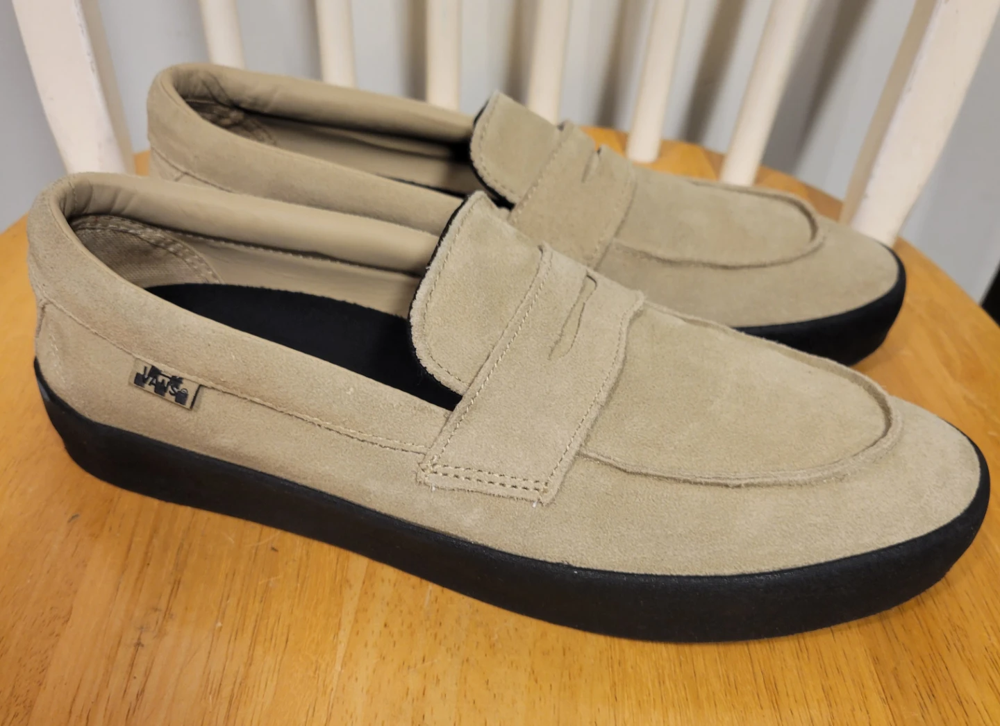 Vans Skate men's Loafer Suede Beige Black Casual Sneakers Sz 11