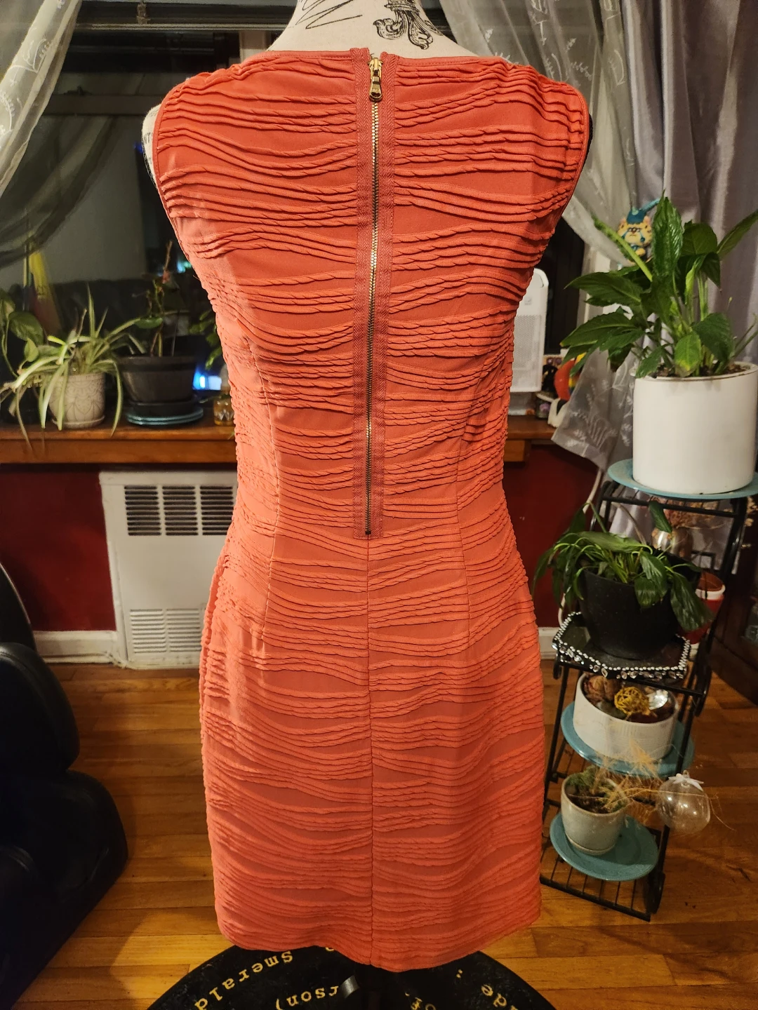 GUESS Coral Pink Textured Pleated Bandage Bodycon Mini Dress - photo 4