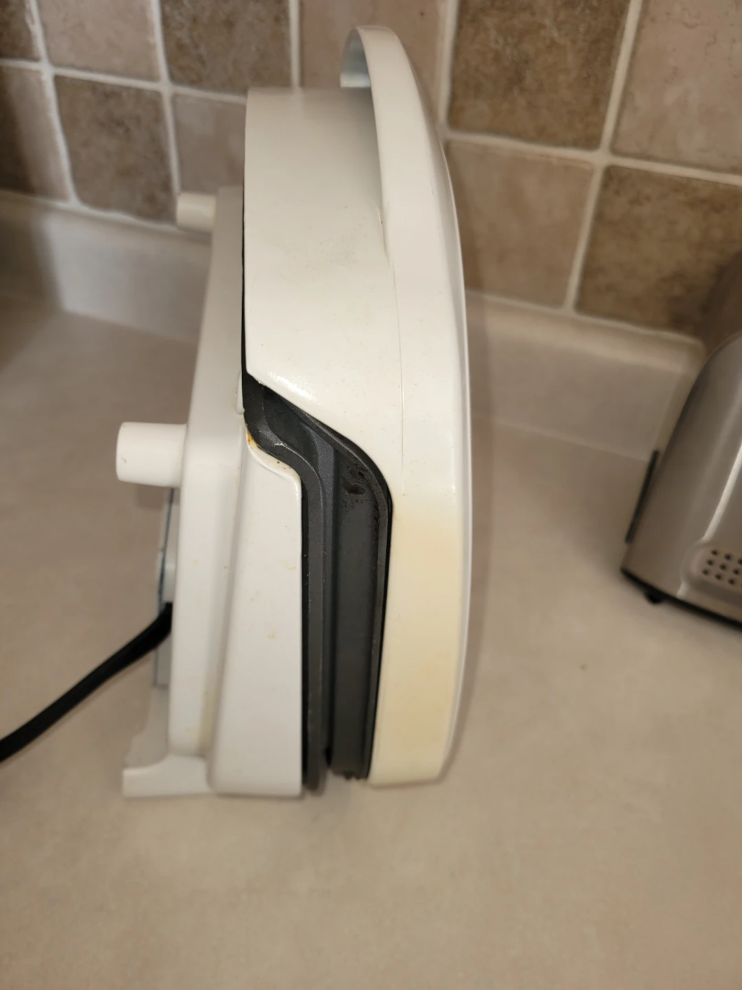 George Foreman Lean Mean Fat Reducing Grilling Machine - photo 3