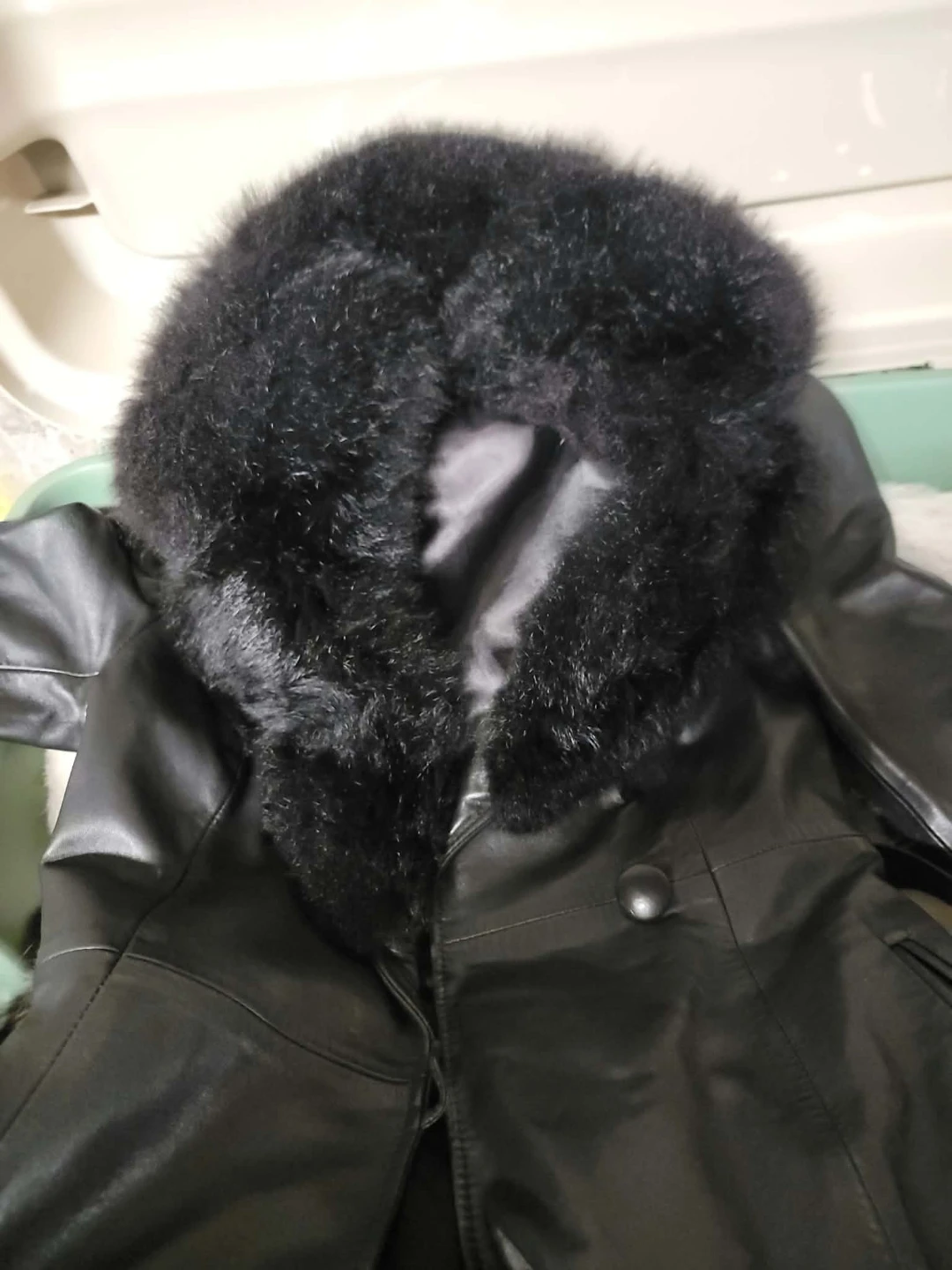 Black leather Trench Coat with REAL FUR Collar - photo 5