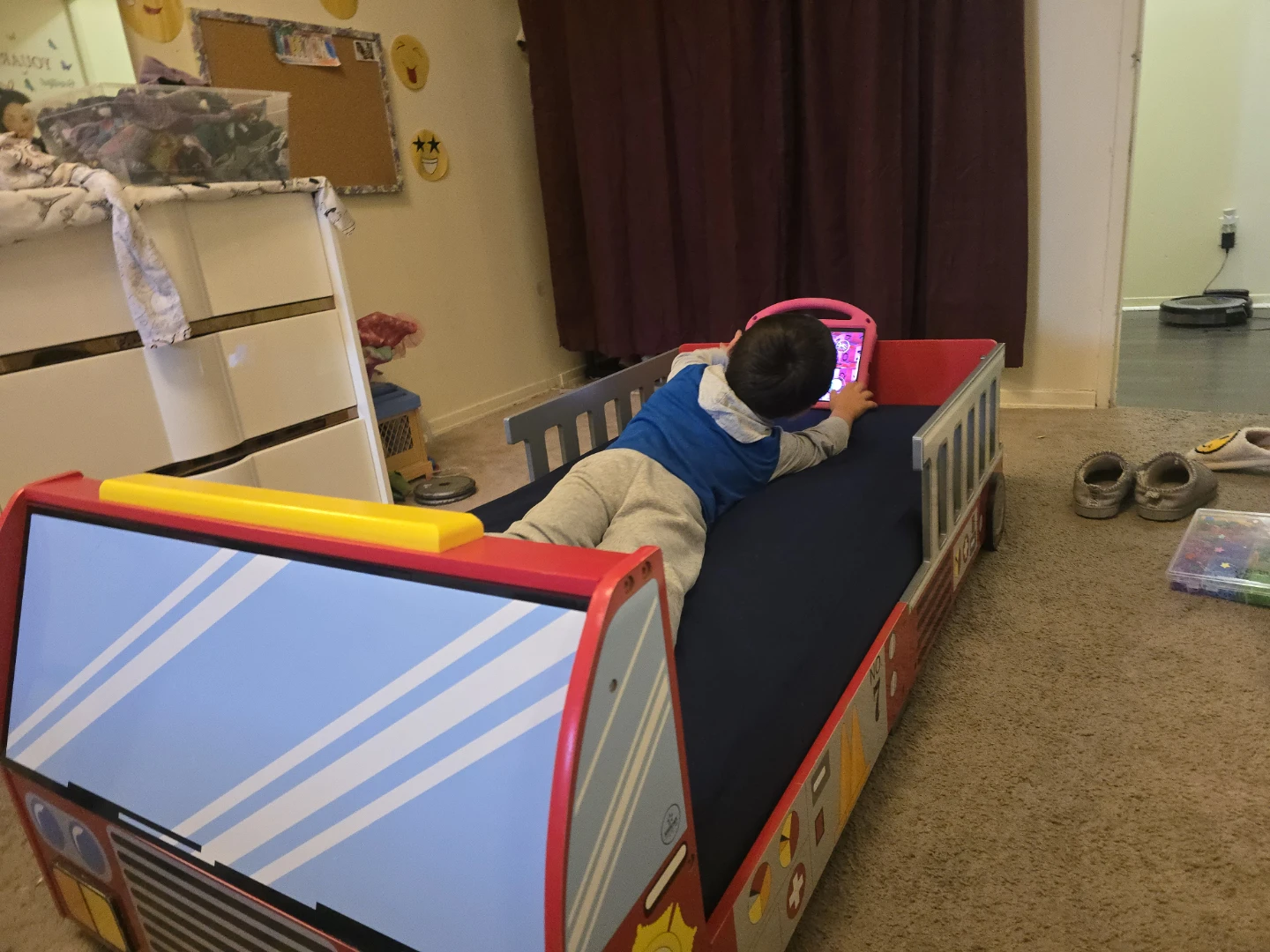 KidKraft Fire Truck Toddler Bed - photo 2