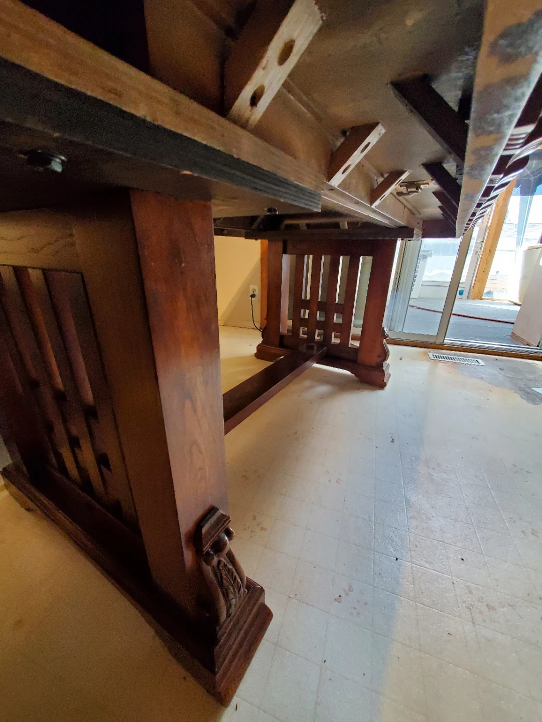 Bondars solid wood table/6 chairs - photo 3