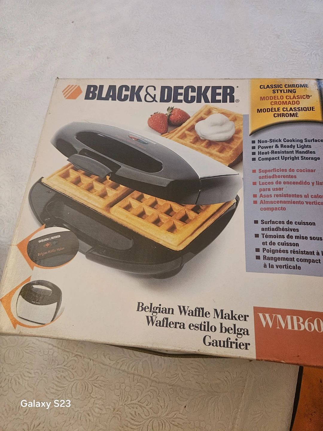 Black & Decker Belgian Waffle Maker WMB60