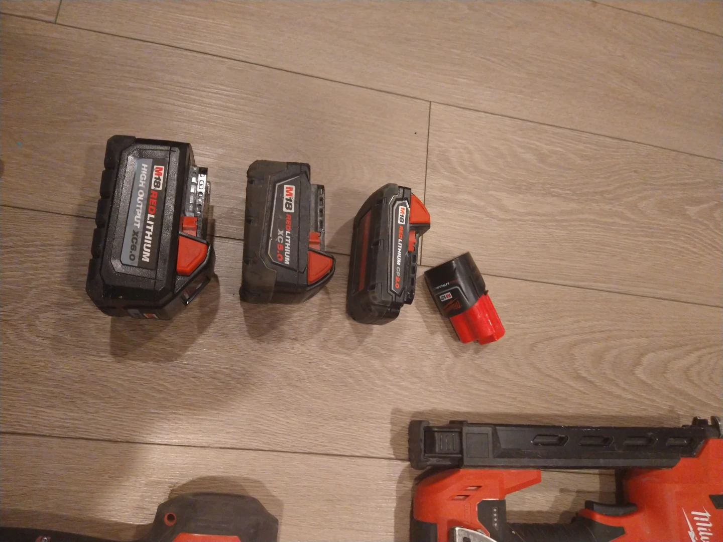 Milwaukee M12 Cable Stapler with Multiple Batteries - photo 2