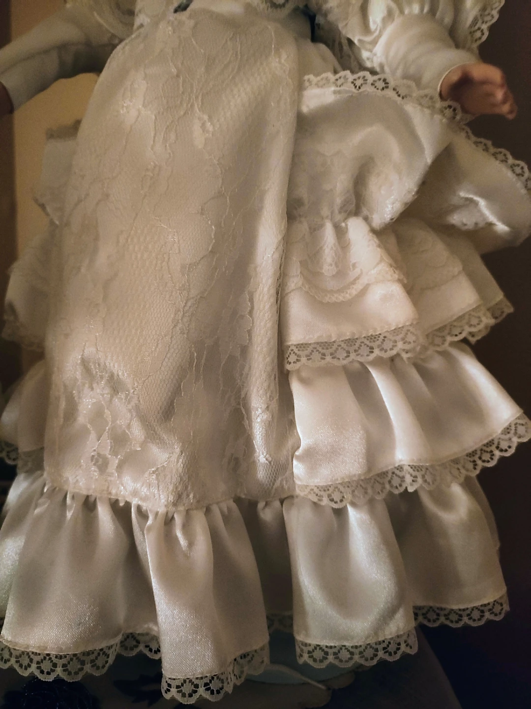 Porcelain Bride Doll - photo 2