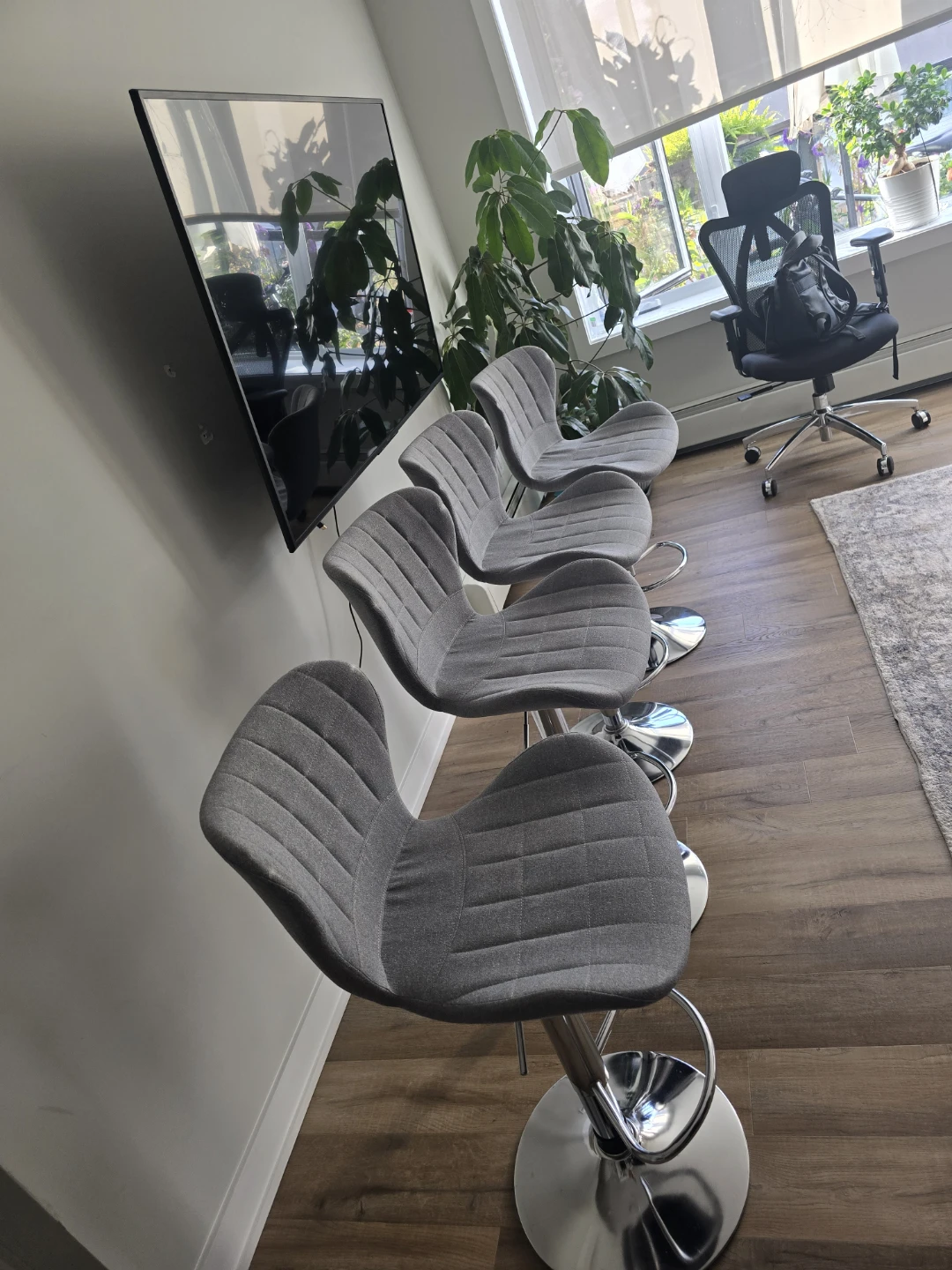 Set of 4 Grey Bar Stools - photo 2