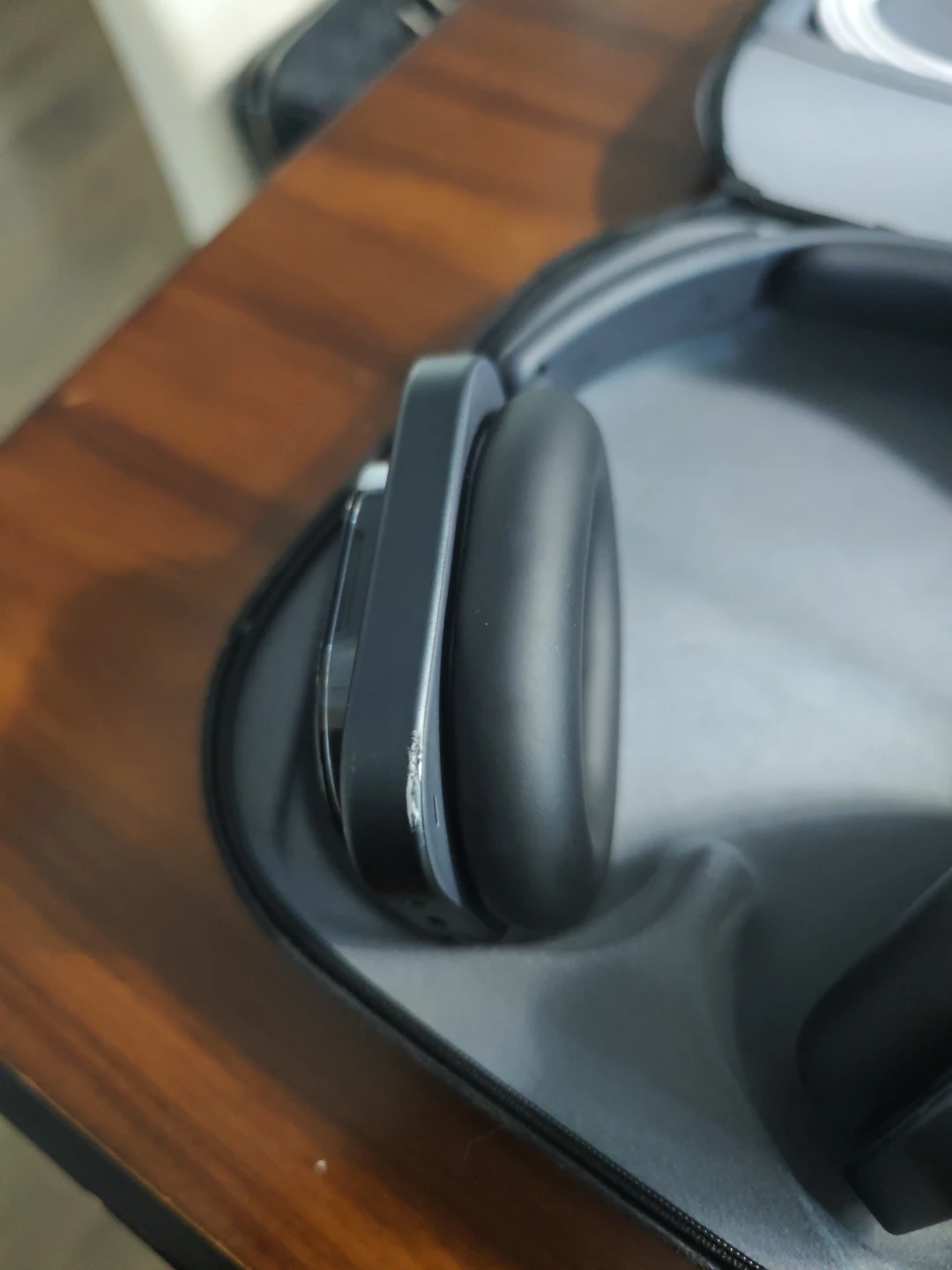 Nothing headphone 1 with case - photo 4