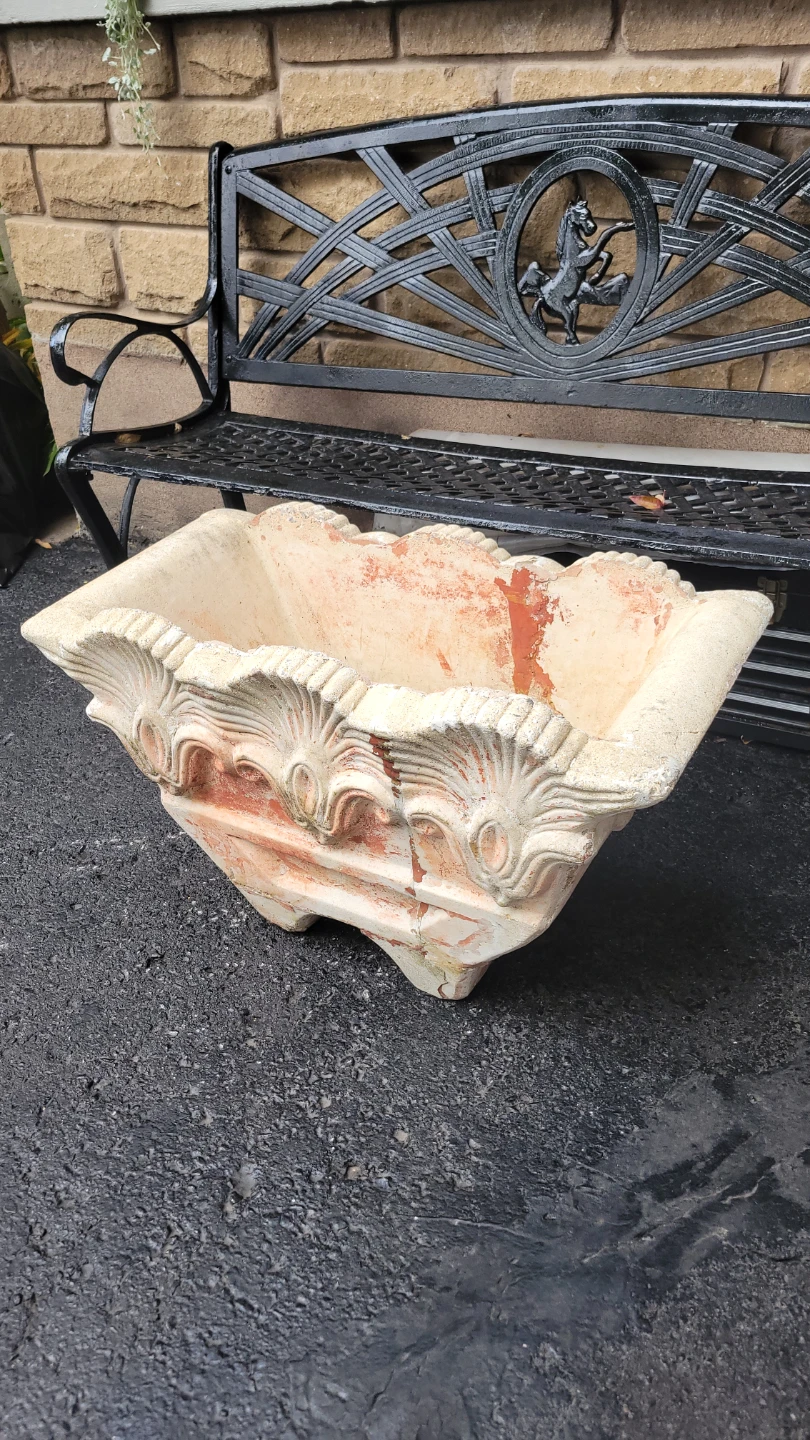 Vintage Terracotta Planter very heavy - photo 3