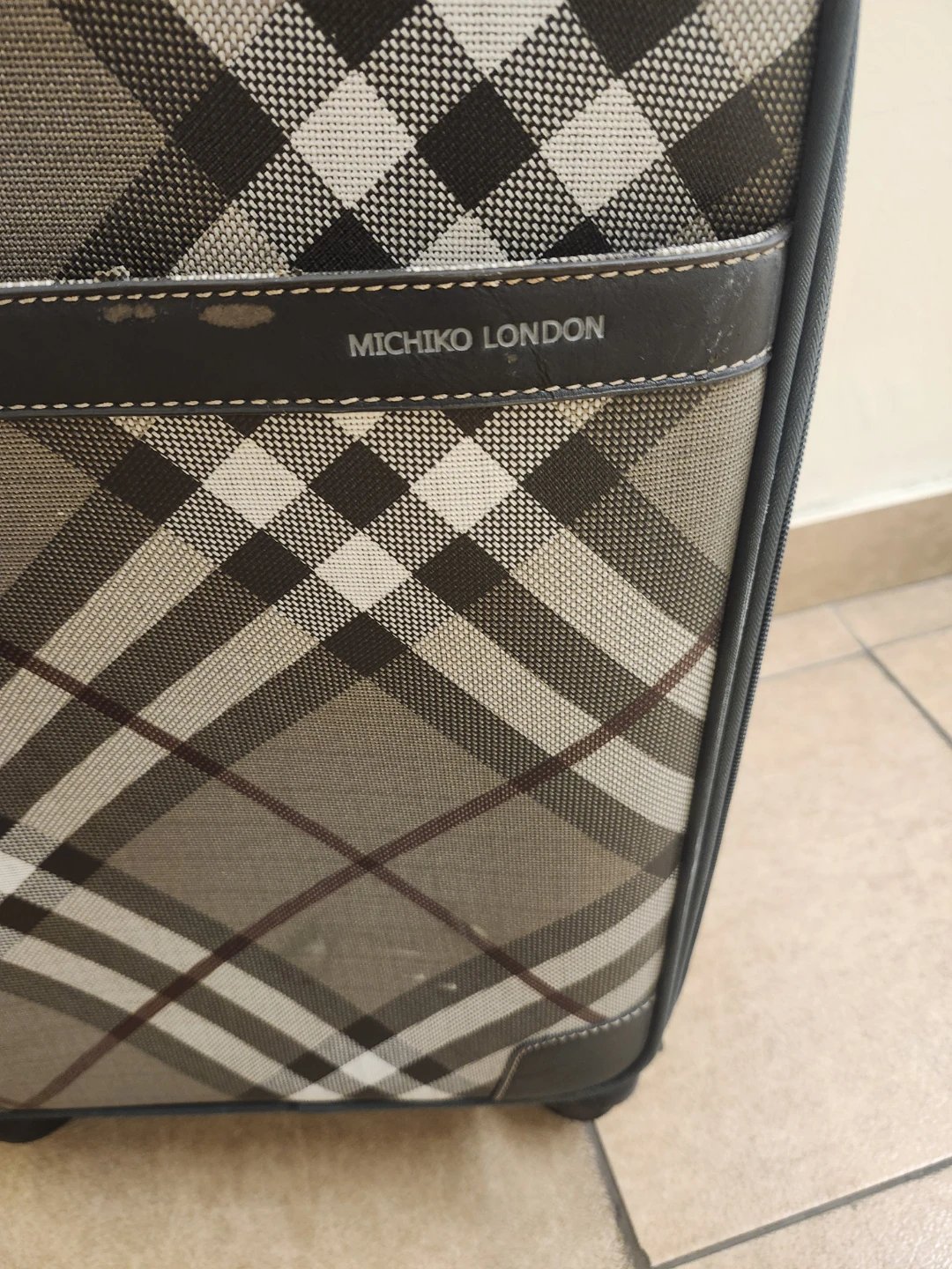 Michiko London Plaid Suitcase - photo 2