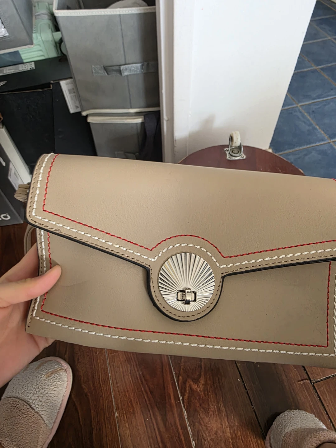 Beige Crossbody Purse with Decorative Clasp
