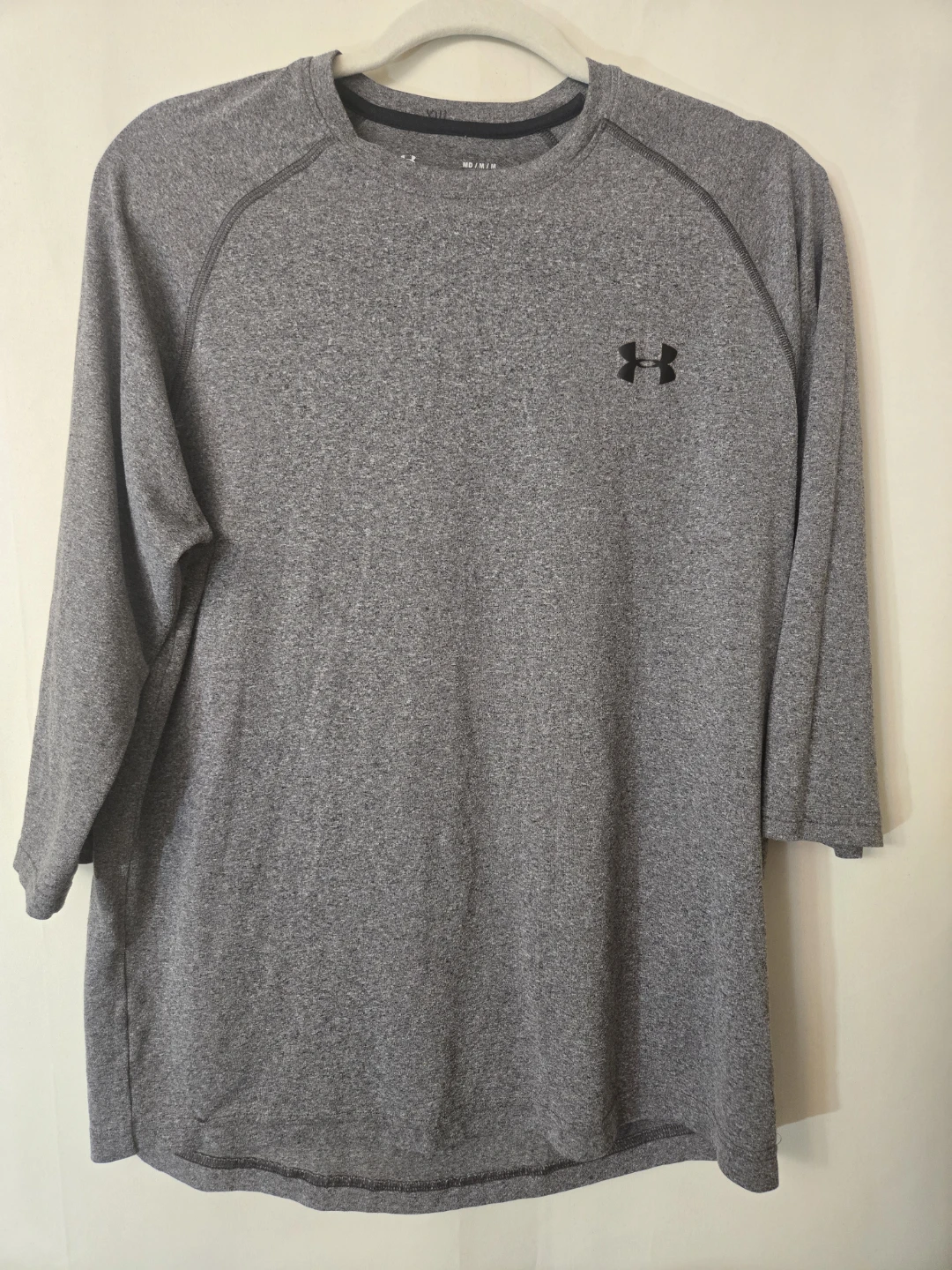 Under Armour Men's Medium.  Hoodie, 3/4 sleeve and T-shirt.  EUC - photo 4