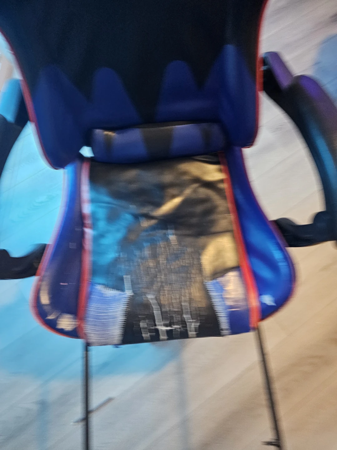 Gaming chair in black and blue - photo 2