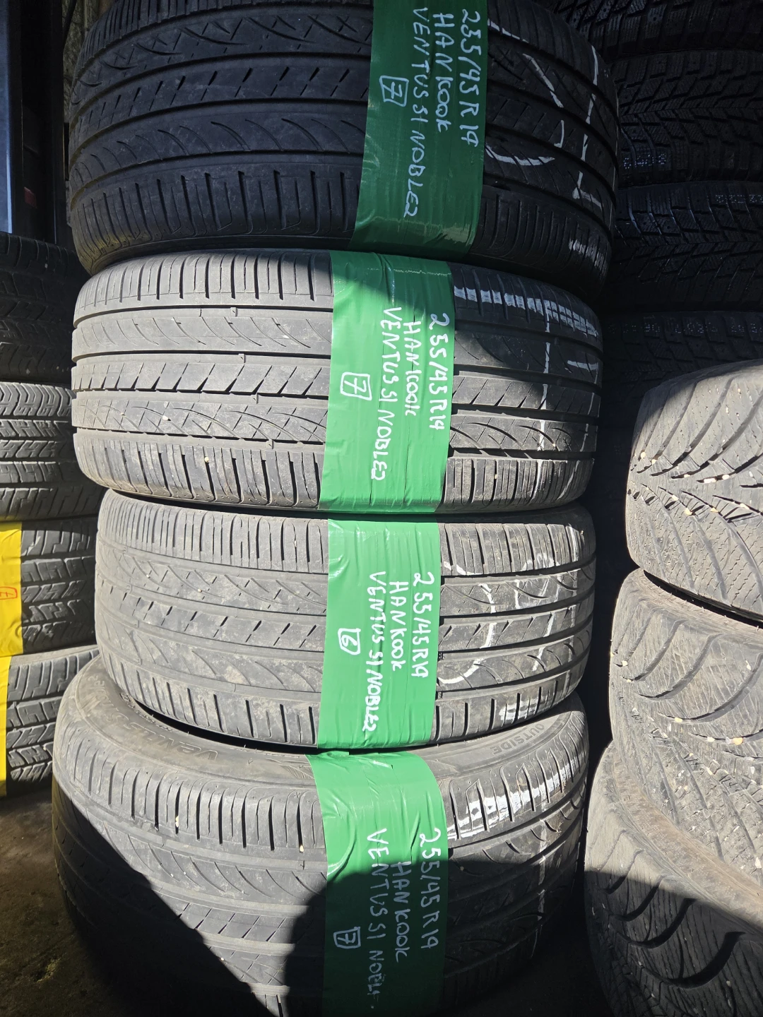 4 Hankook Ventus S1 Noble2 Tires 235/45R19