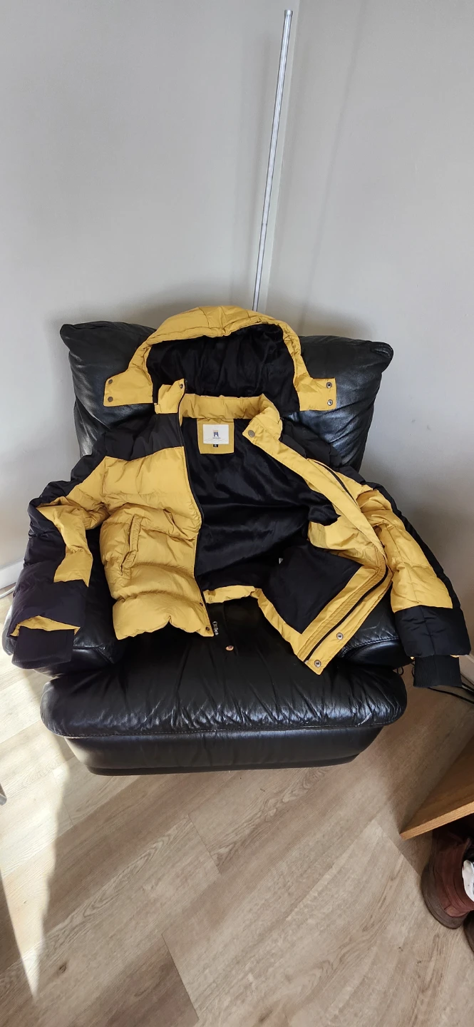 Yellow and Black Puffer Jacket - photo 2