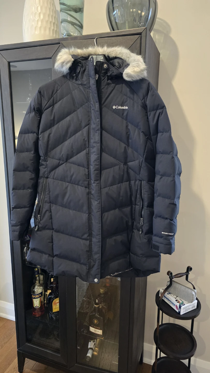 Columbia Women's heavy jacket /parka with Faux Fur Hood - photo 3