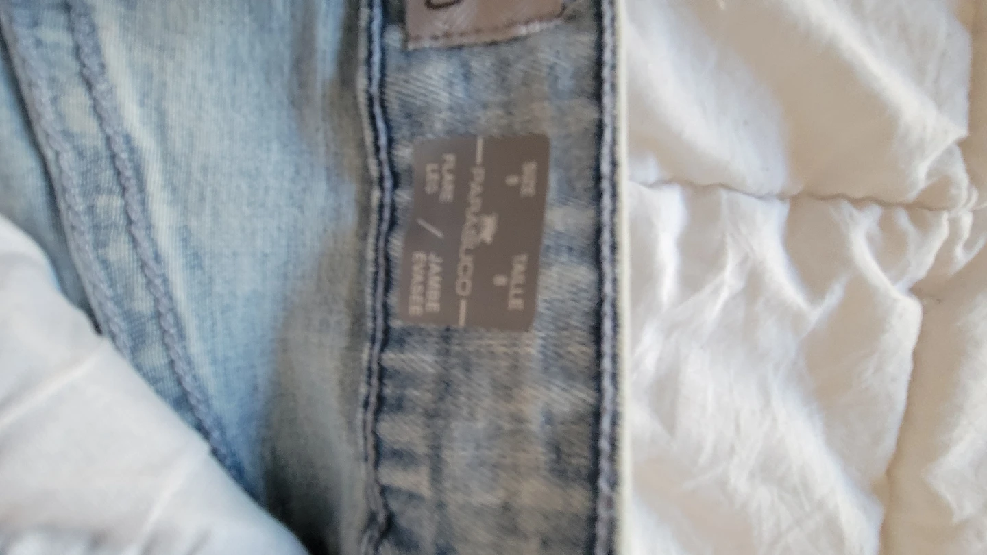 Parasuco Light Wash Flare Jeans Size 8 - photo 3