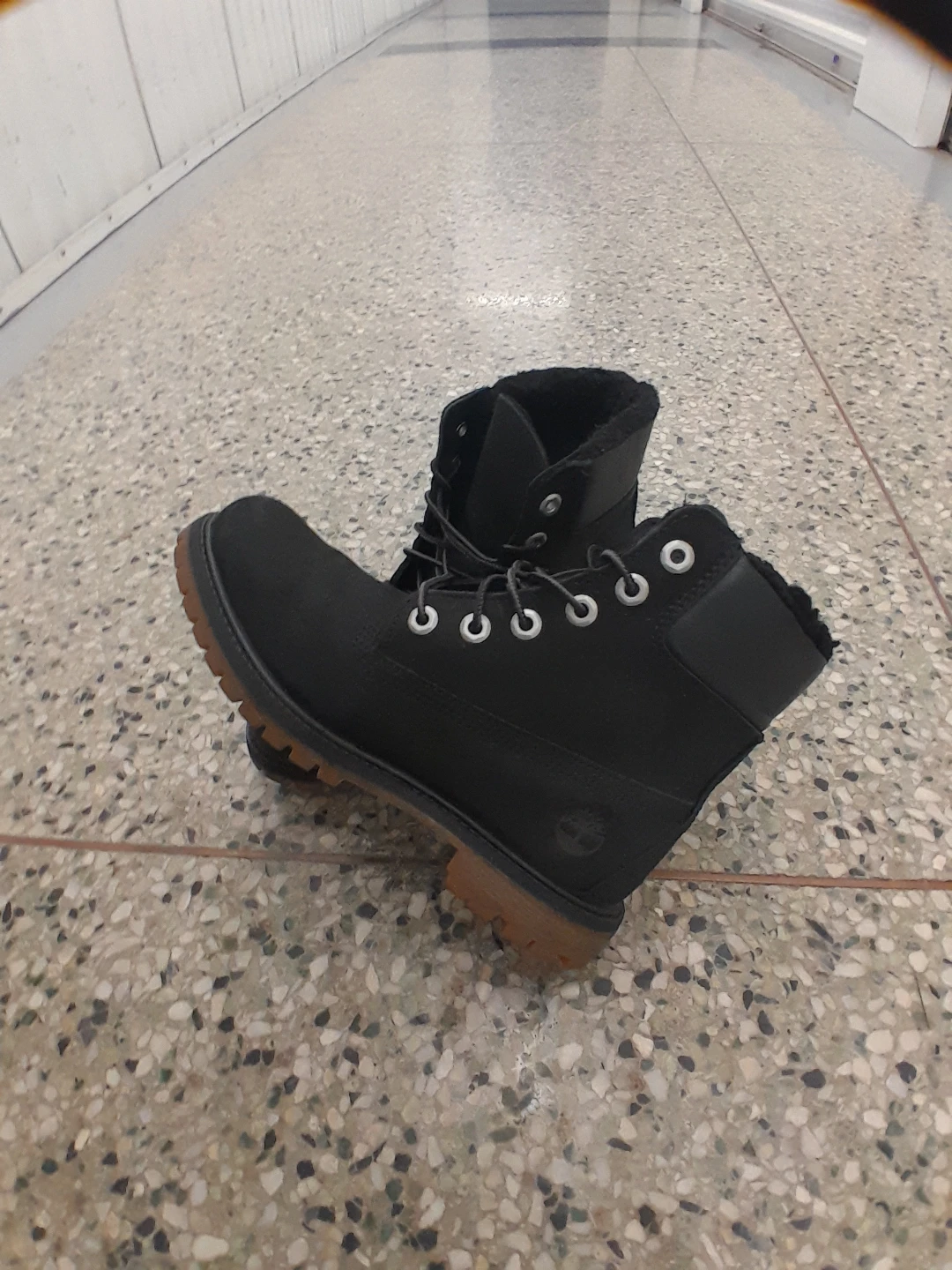 Timberland Black Winter Boots with Fur Lining Women's Size 7 - photo 4