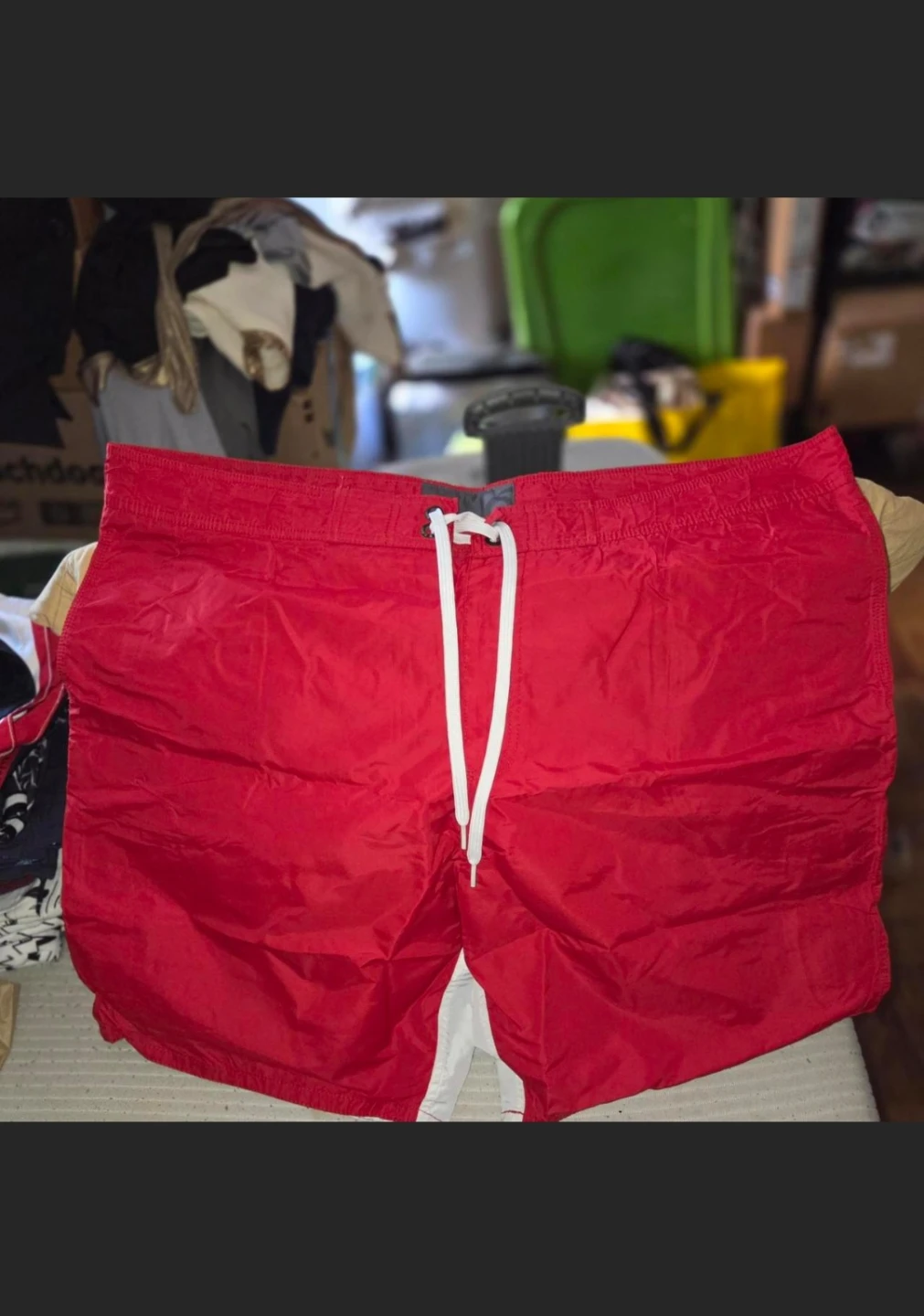 Old Navy Multi-Colored Swimming Trunks in a Men's XL