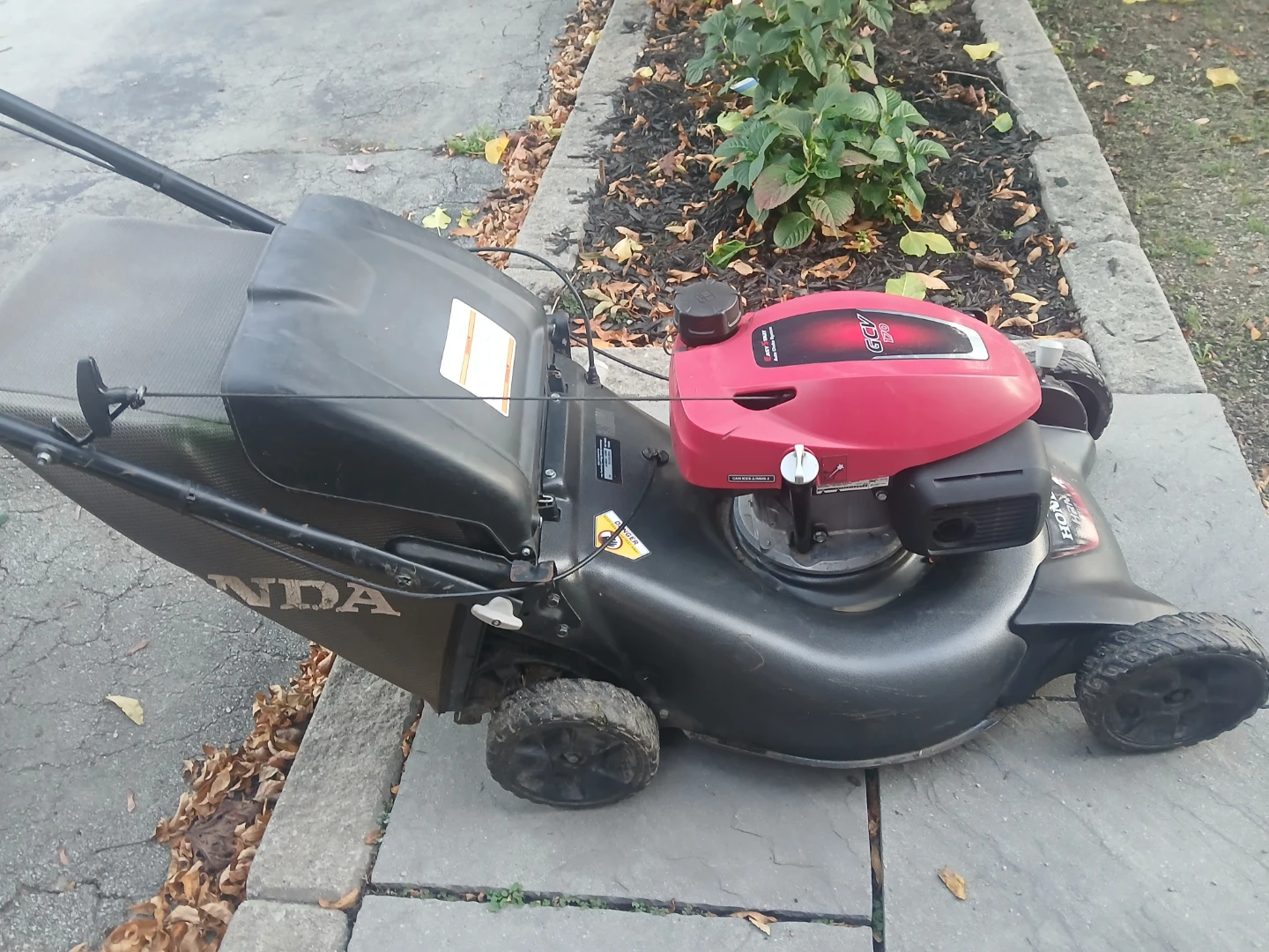 Honda HRN 216 Lawnmower - photo 5