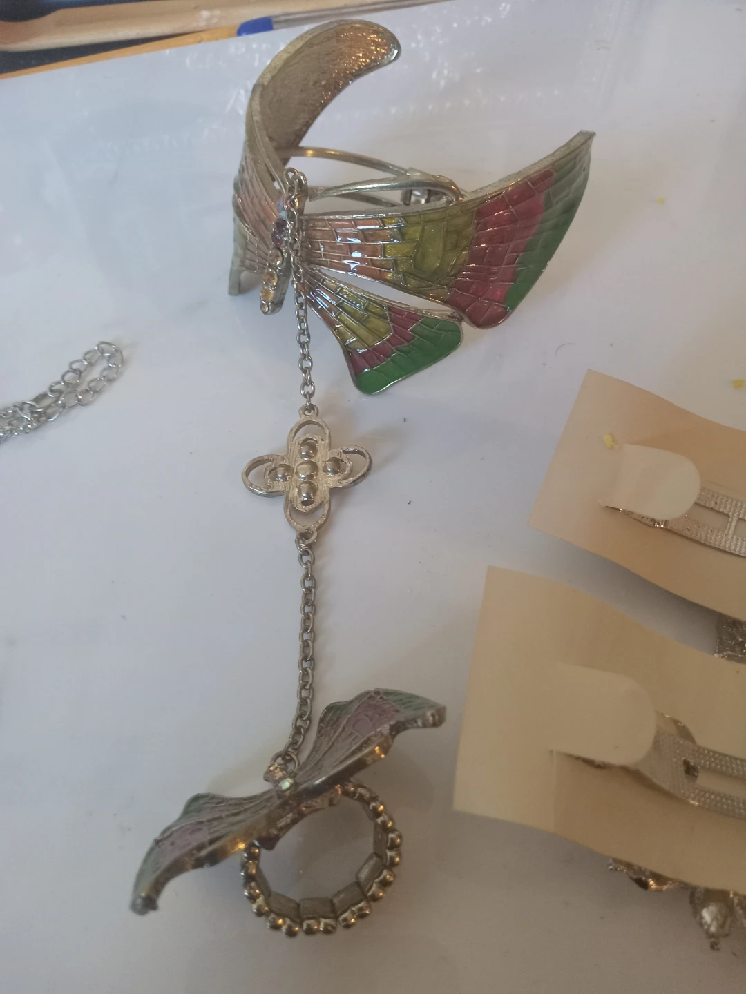 Butterfly Bracelet and Floral Hair Clips - photo 4
