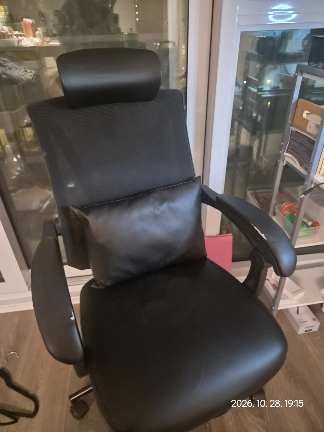 Black Ergonomic Office Chair with Footrest - photo 2